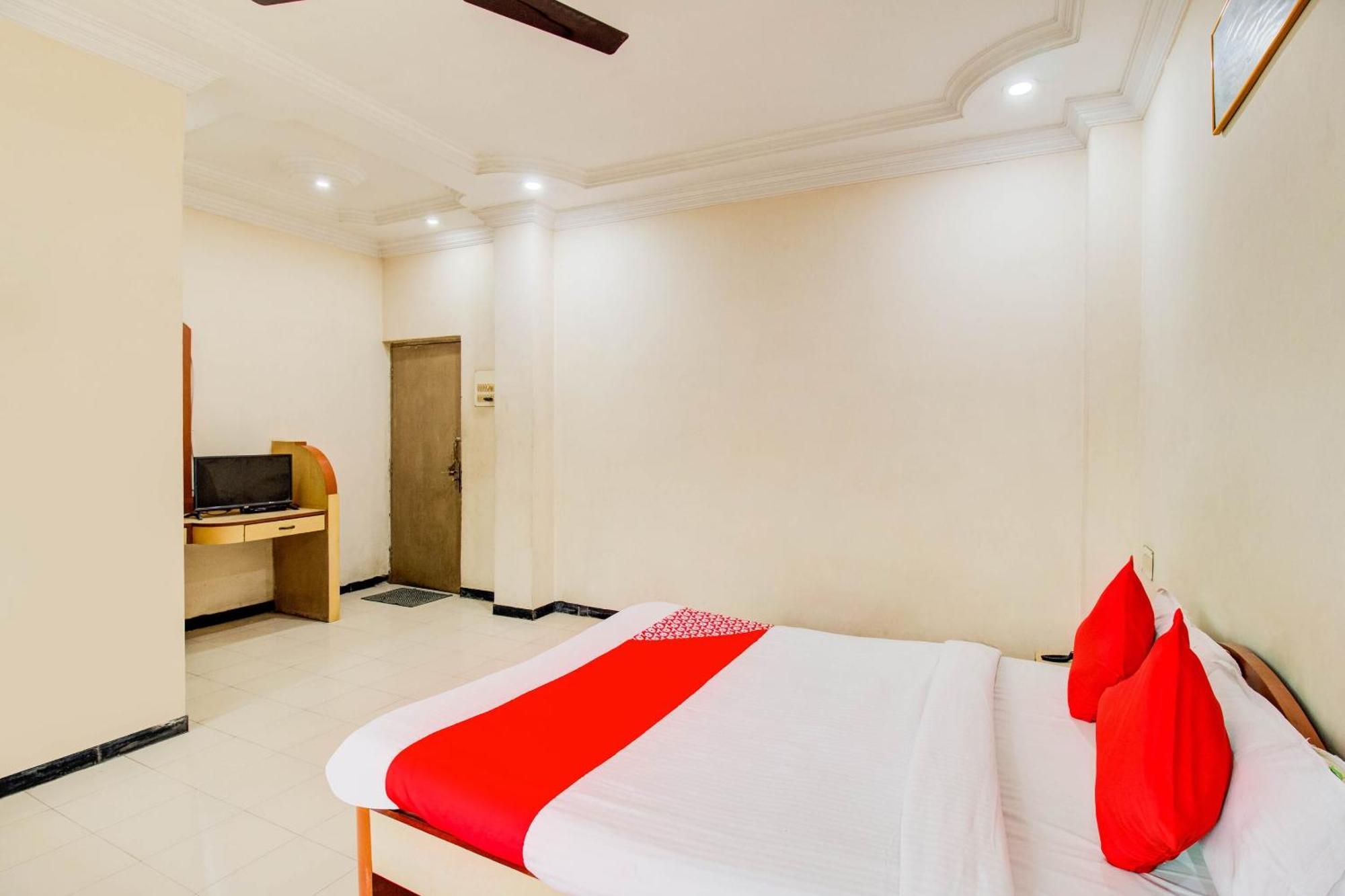 Hotel O Sri Jai Palace Nashik Buitenkant foto