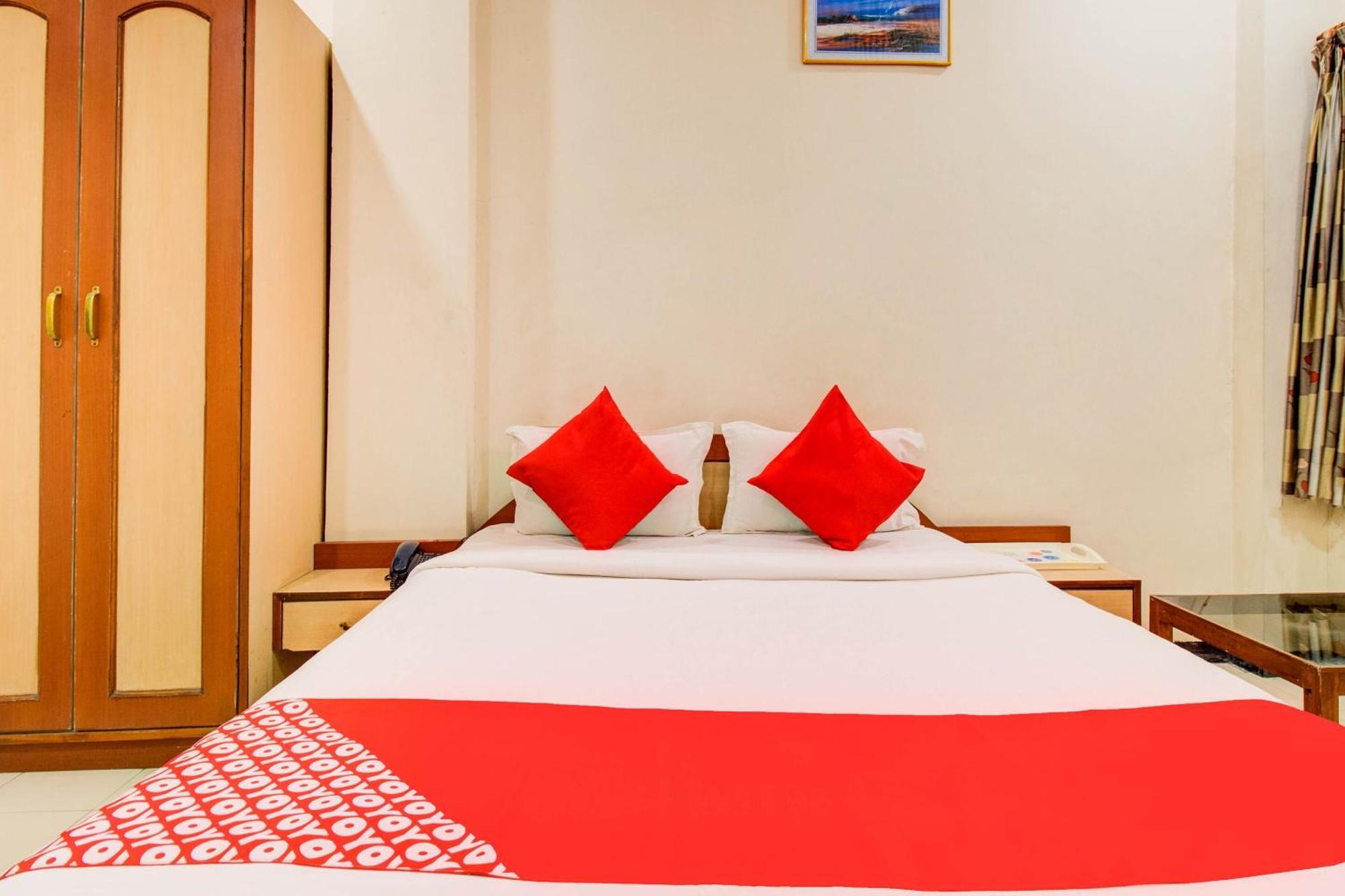 Hotel O Sri Jai Palace Nashik Buitenkant foto