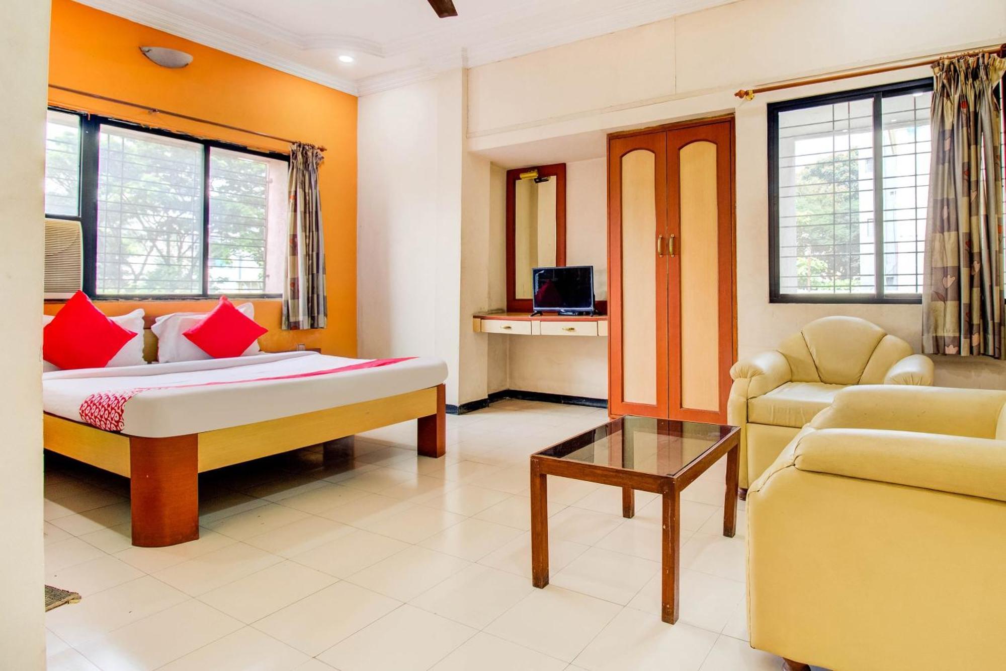 Hotel O Sri Jai Palace Nashik Buitenkant foto