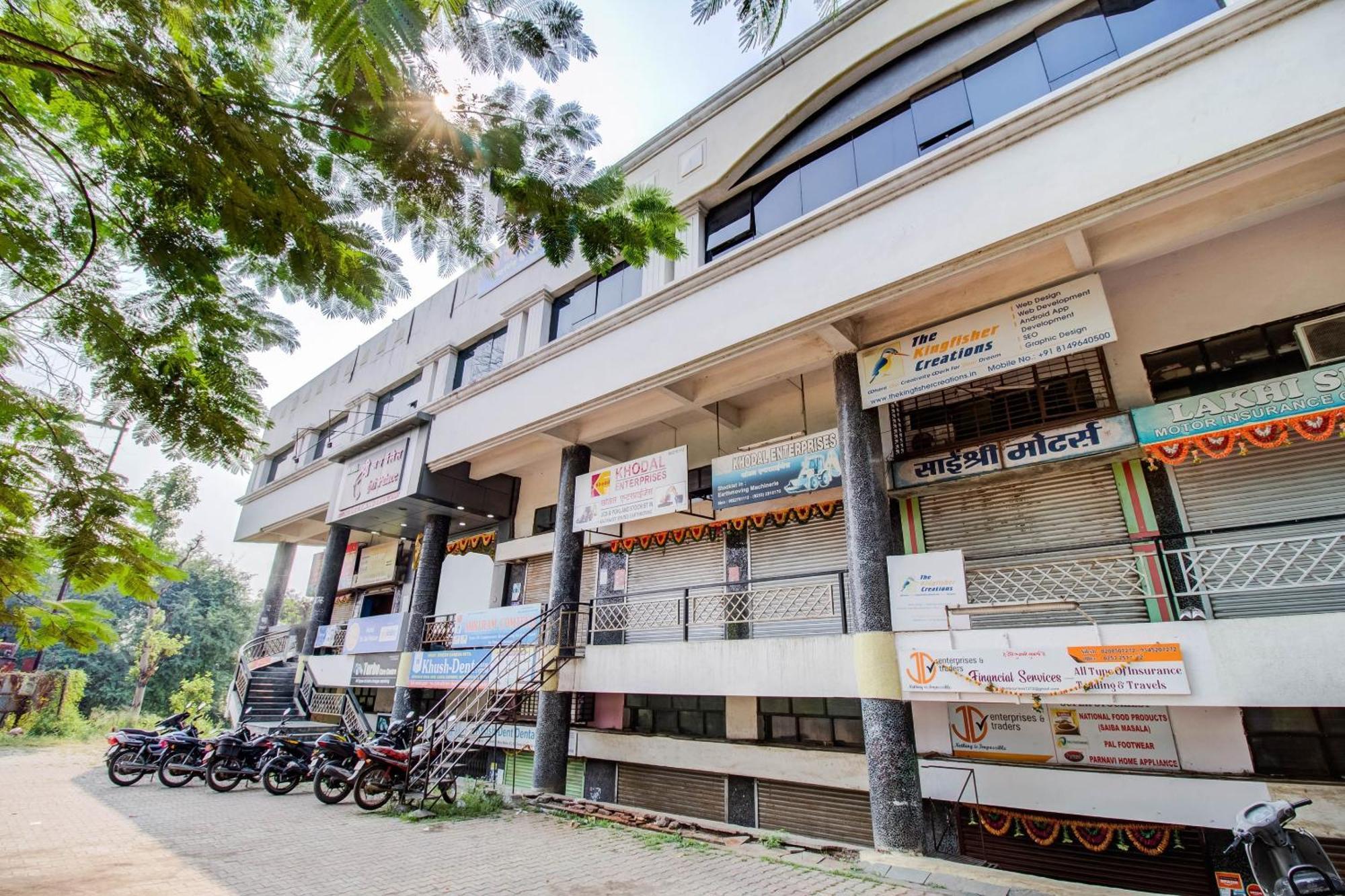 Hotel O Sri Jai Palace Nashik Buitenkant foto